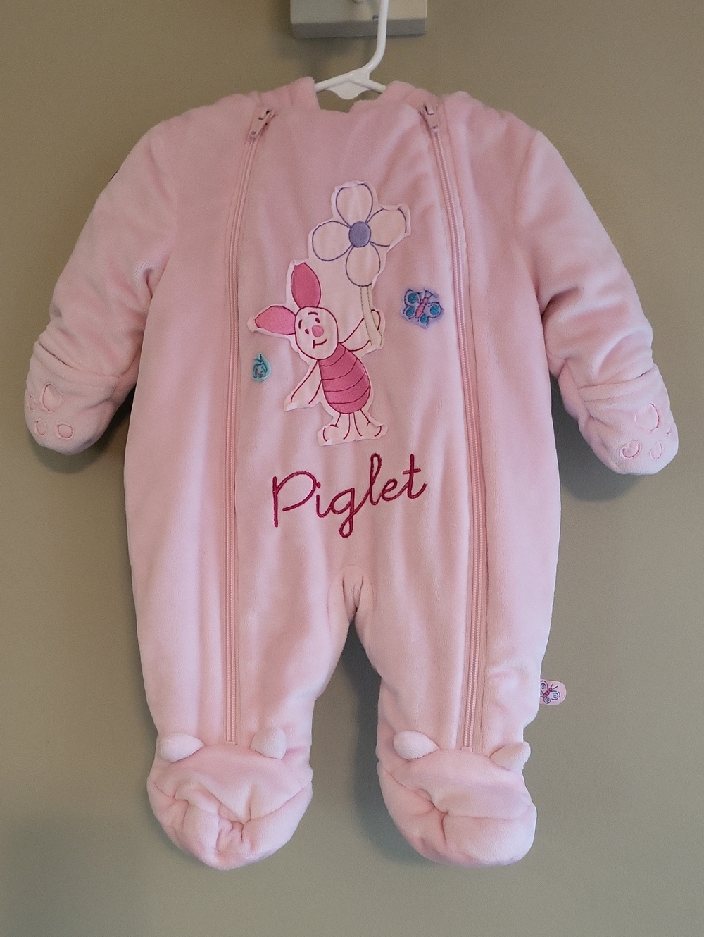 Adorable Disney Piglet pink bunting/snowsuit